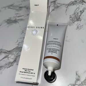 NWT Bobbi Brown vitamin enriched skin tint: Deep 2 
Never used
Still in box